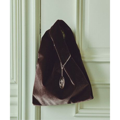 [^:25092913001140]J[ɂĕД̔J[F[J[J[i`(016)FIVORYuE(020)FBROWNu[(044)FSMOKY BLUEy2025AWzSLOBE IENAyEx-Libris Paris for SLOBE IENAztX̓`IȃCXg[V肪AgGAEx-Libris ParisƂ̃R{[VACeBSLOBE IENAC[WGufUCAJOtB[GOODSɗƂ݂܂BGu`[SETɂȂBAGBJWAȃnhg[g^Ɍ򊴂̂xAfނgpAiȃC[WɁBNVbNȃGu`[tGOLD̃`[ANZgɂȂĂ܂B`[̒̓tbNŒ߉\łByEx-Libris PariszEx-Libris ParisiGNXuXEpj́A[EC[TƃCS[EeWɂăpŐݗꂽAtX̃CXg[VEnEXłBJX^̖̓fUCAobN̂̃JOtB[AĐElZɂGO[rOijƂĂ܂BׂĂ̍i̓AgGŎ`E蒤ɂĐ삳AtX̓`IȃNtc}Vbv𒉎Ɏ󂯌pł܂Bp̃E{E}VFɂueBbNALauren Easum  Igor Telinge ̓NVbNȖ͊wƃJOtB[̃R[hĉ߂AIȃGKXZ邱ƂŁAtX̃A[EhEB[i炵̌|pj\Ă܂B̏íASLOBE IENAł̎舵ɂȂ܂BړX܂ւ₢킹̍ۂSLOBE IENAX܂ւ肢v܂BƖ̊֌WɂAۂFČꍇ܂B܂p\REX}[gtHȂǂ̊ɂA኱iƉ摜̃J[قȂꍇ܂i̐F́AiAbv摜QƂB