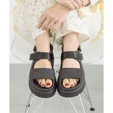 《別注カラーあり/追加2》 UGG/アグ GoldenGlow Sandal W