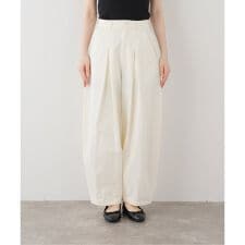 《追加》パウダリーチノタックカーブトラウザー