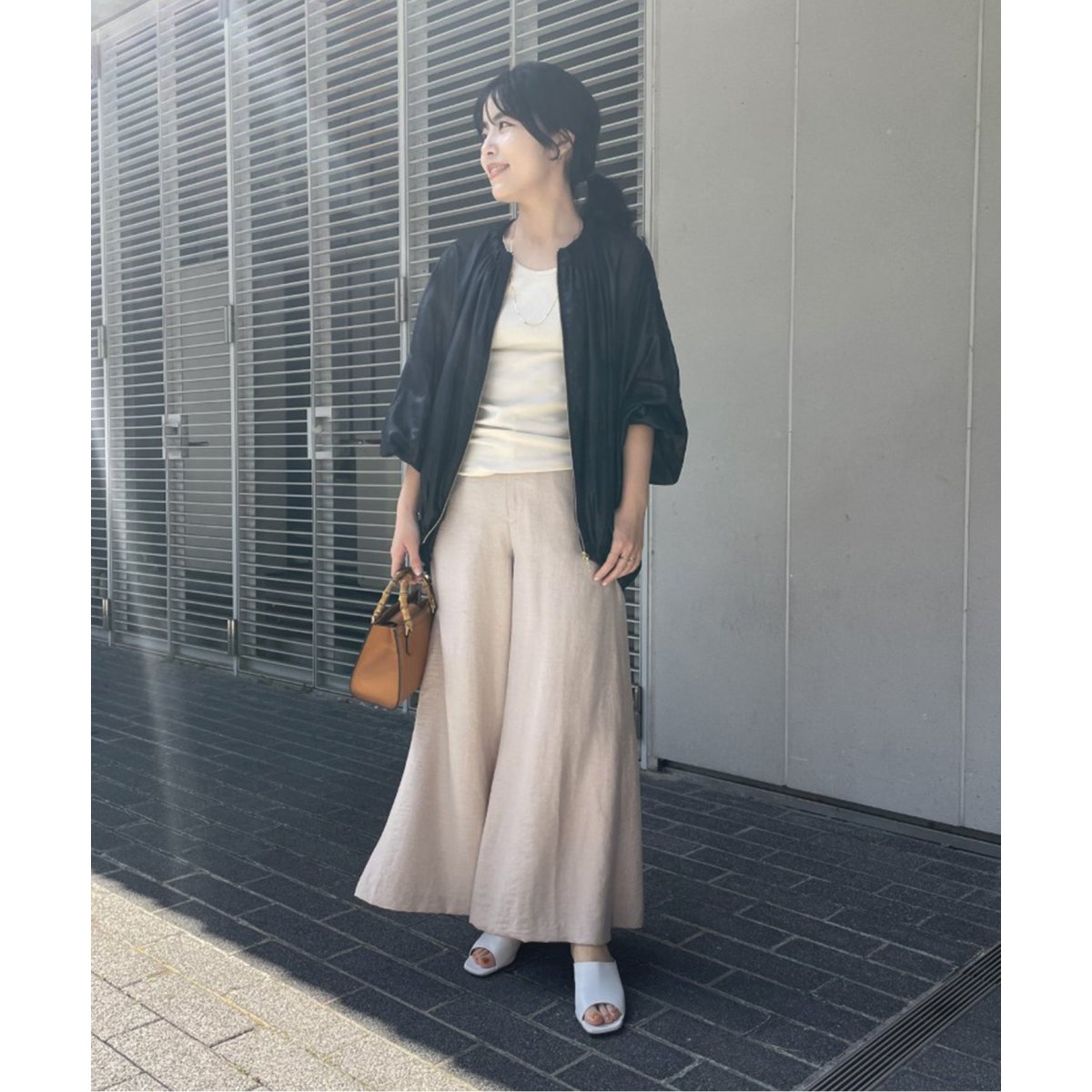 【美品】 NOBLE リネンライクシアーギャザーブルゾン ベージュ トップス リネンライクシアーギャザーブルゾン | ノーブル(Noble