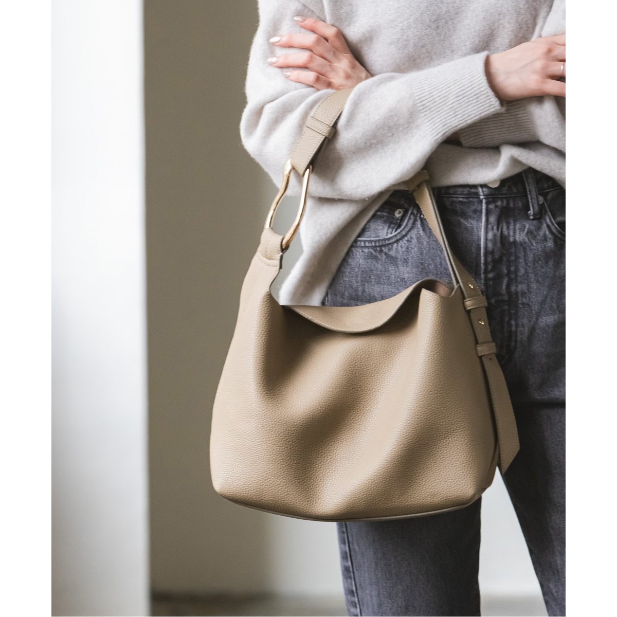 美品 LE VERNIS POIRE BOX BAG 大容量 通勤 トートバッグ 追加》【LE VERNIS】POIRE BOX BA | ノーブル(Noble) | マルイウェブ