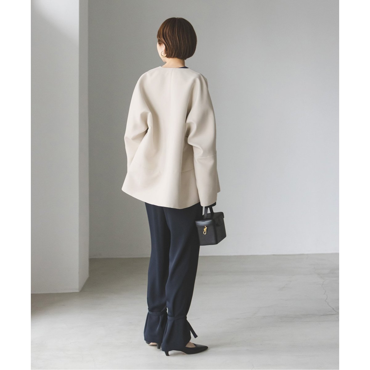 トリプルクロスライトクルーネックショートコート | ノーブル(Noble