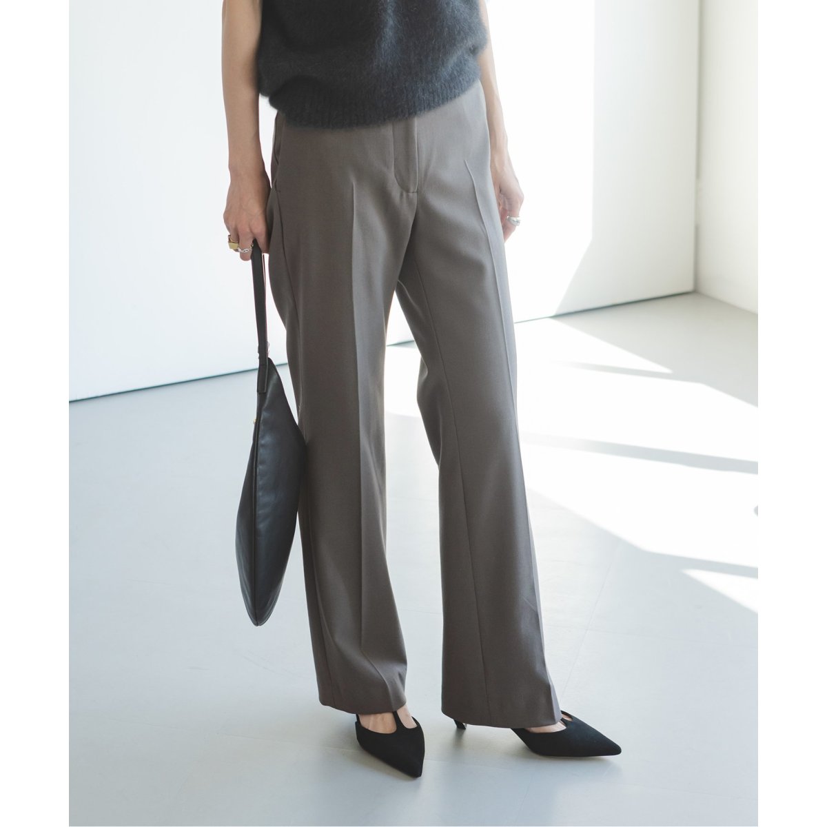 美品 NOBLE 24AW 2WAYストレッチスリムストレートパンツ 黒 34 美品 NOBLE 24AW 2WAYストレッチスリムストレートパンツ 黒 34