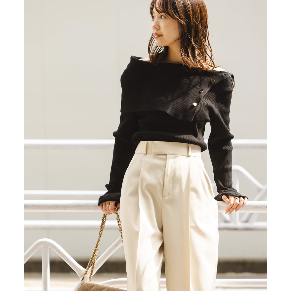 NOBLE ショルダーボタンタイトリブニット ホワイト ノーブル NOBLE ショルダーボタンタイトリブニット （ホワイト