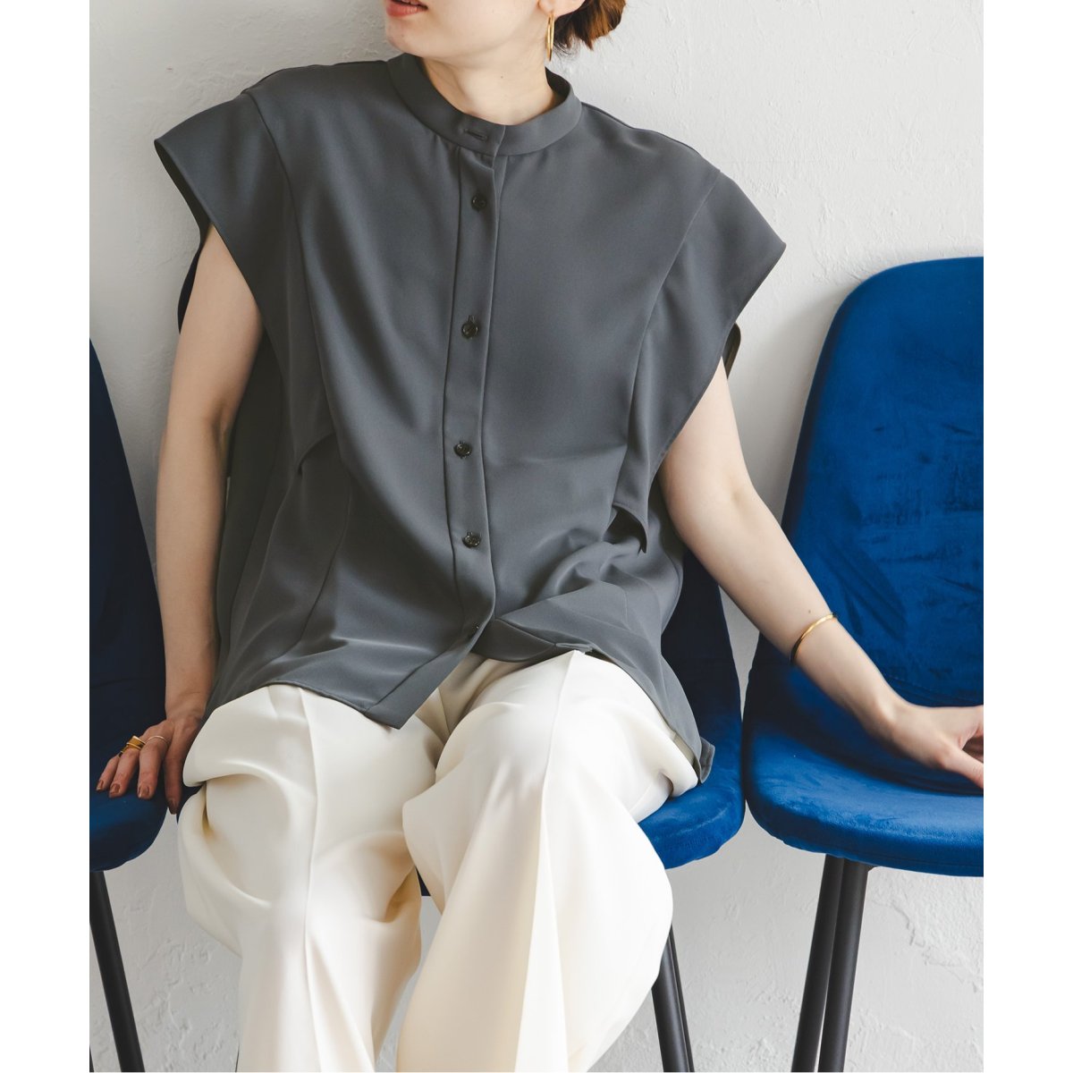 WEB限定追加》スクエアースリーブフロントオープンブラウス | ノーブル