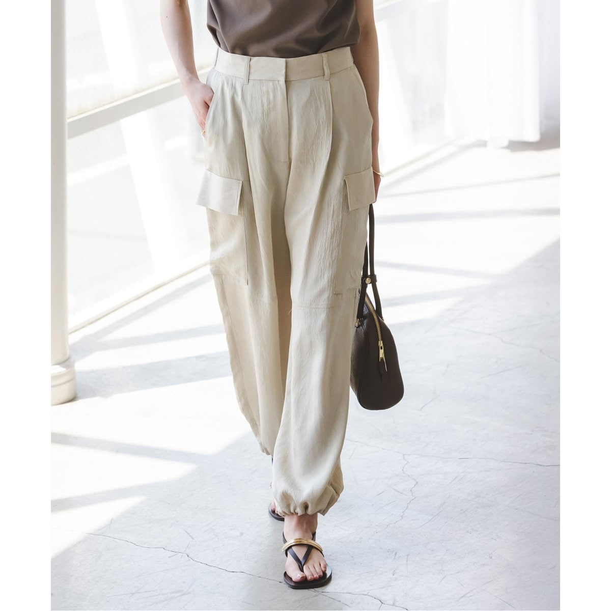 NOBLE スモーキーフラワープリントツイストパンツ　38 NOBLE パンツ スラックス スモーキーフラワープリントツイスト