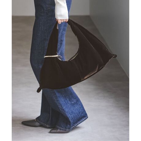 [^:25092250000930][J[iԁF253-210505Y̏㎿ȃxxbgnŐݏoꂽV_[obOBĉ\ƉŝuEJ[ɂLE VERNISIWiPoireOŃNXYĂ܂BVGbgŕKi܂AڈȏɑeʁBChɊJ߁Ȁoꂪ₷̂|CgłBPoireOŎƂ܂Ƃ߂邱ƂŃtHς邱Ƃł܂ByLE VERNIS ( xj)zsIŎRȃX^CAACfeBeB̂l̏ɌătŃtF~jȃ~bNXX^CāBgRoughhgFemininehgUtilityh3̃L[[hɁAJWAłȂ珗炵YȂfBeB[AIIt킸gȂ@\fނɂǋyB舵ɂẮAiɂĂi\łmFB̏íANOBLEł̎舵ɂȂ܂BړX܂ւ₢킹̍ۂNOBLEX܂ւ肢v܂BƖ̊֌WɂAۂFČꍇ܂B܂p\REX}[gtHȂǂ̊ɂA኱iƉ摜̃J[قȂꍇ܂Bi̐F́AiAbv摜QƂB