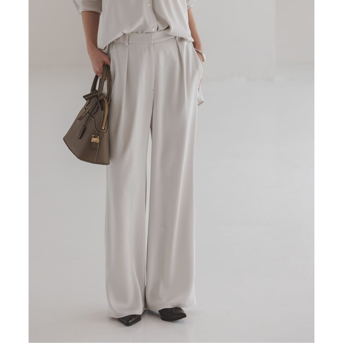 スージングデニムフォルムタックパンツ | ノーブル(Noble) | マルイ