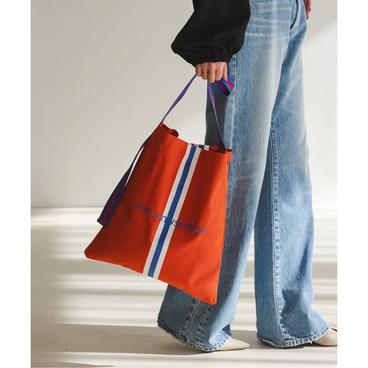 美品✨️⭐︎Nobleノーブル　ジレ 2024 紺　きれいめストライプ　ベスト Noble（ノーブル）の「ストライプツイルストレッチVカラージレ（ベスト