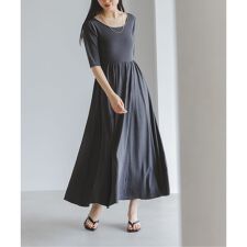 《予約》デコルテネックフィット&フレアニットワンピース