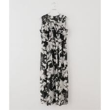 シャドーフラワーギャザーワンピース