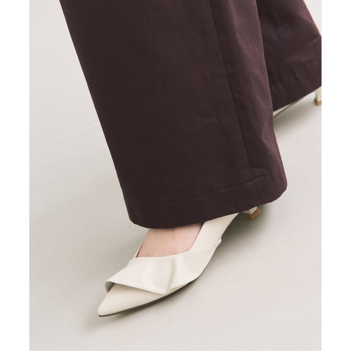 3.5cmポインテッドラッフルパンプス | ルタロン(LE TALON