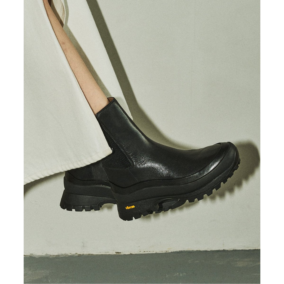 LE TALON GRISEレザーVIBRAMバックリブショートブーツ GRISEレザーVIBRAMバックリブショートブーツ（ブーティ・ショート