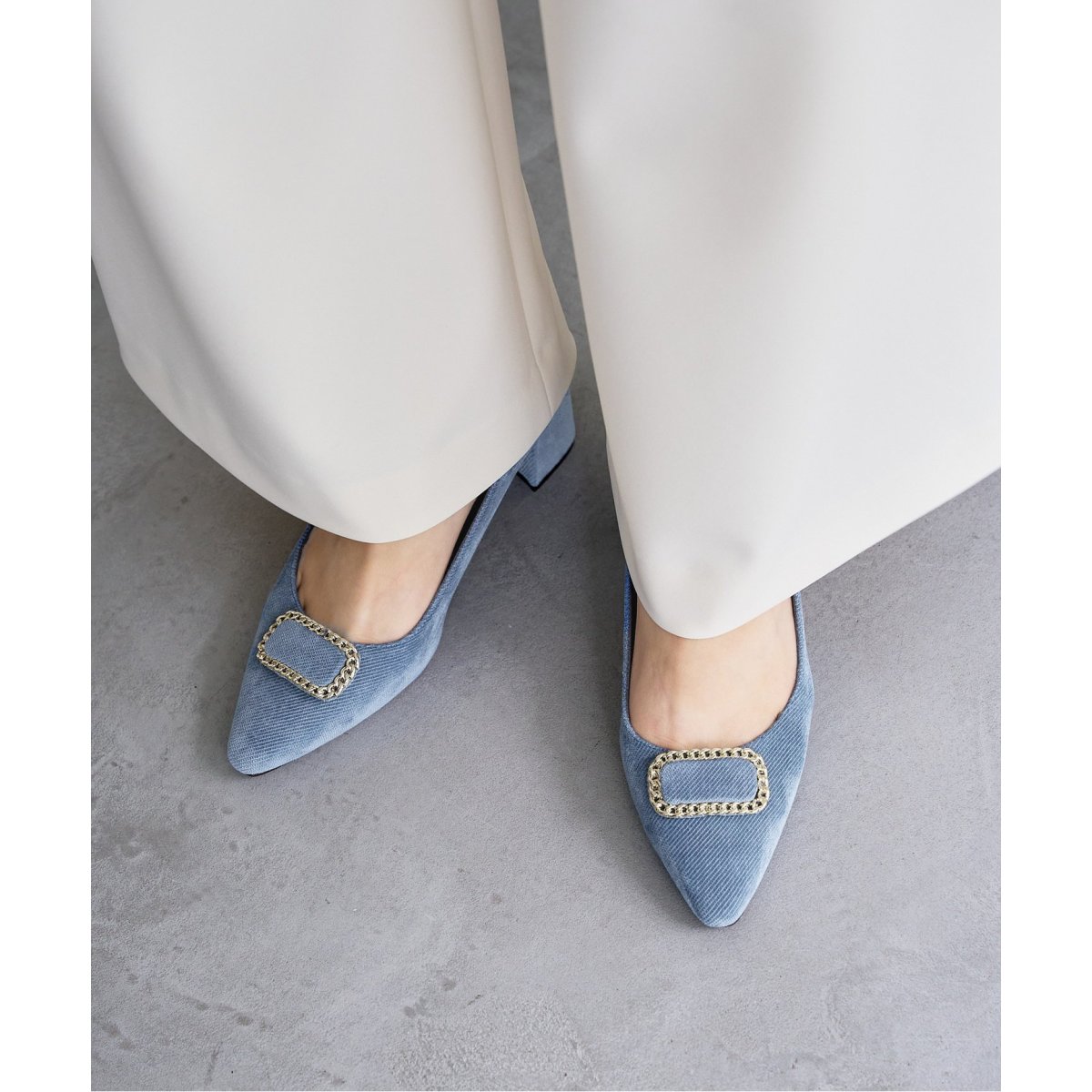 【美品】LE TALON 5.5cmチェーンバックルパンプス ベージュ　24cm 5.5cmチェーンバックルパンプス | ルタロン(LE TALON) | マルイ