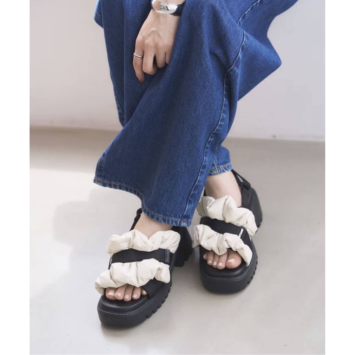 【美品】KARIN TAKUBO×LE TALON W 厚底ミュールサンダル KARIN TAKUBO×LE TALON Wベルトミュールサンダル Sサイズ