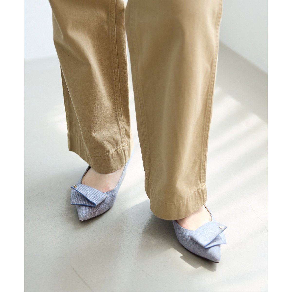 LE TALON 新品☆25.0cmライトブルーシルバー リボンポインテッド ポインテッドダブルメタルリボンフラット（フラットシューズ