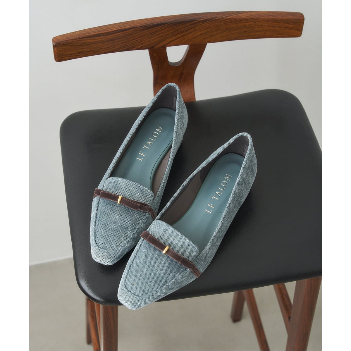 [}C]3cmt`{[t@[/^iLE TALONj O[ C