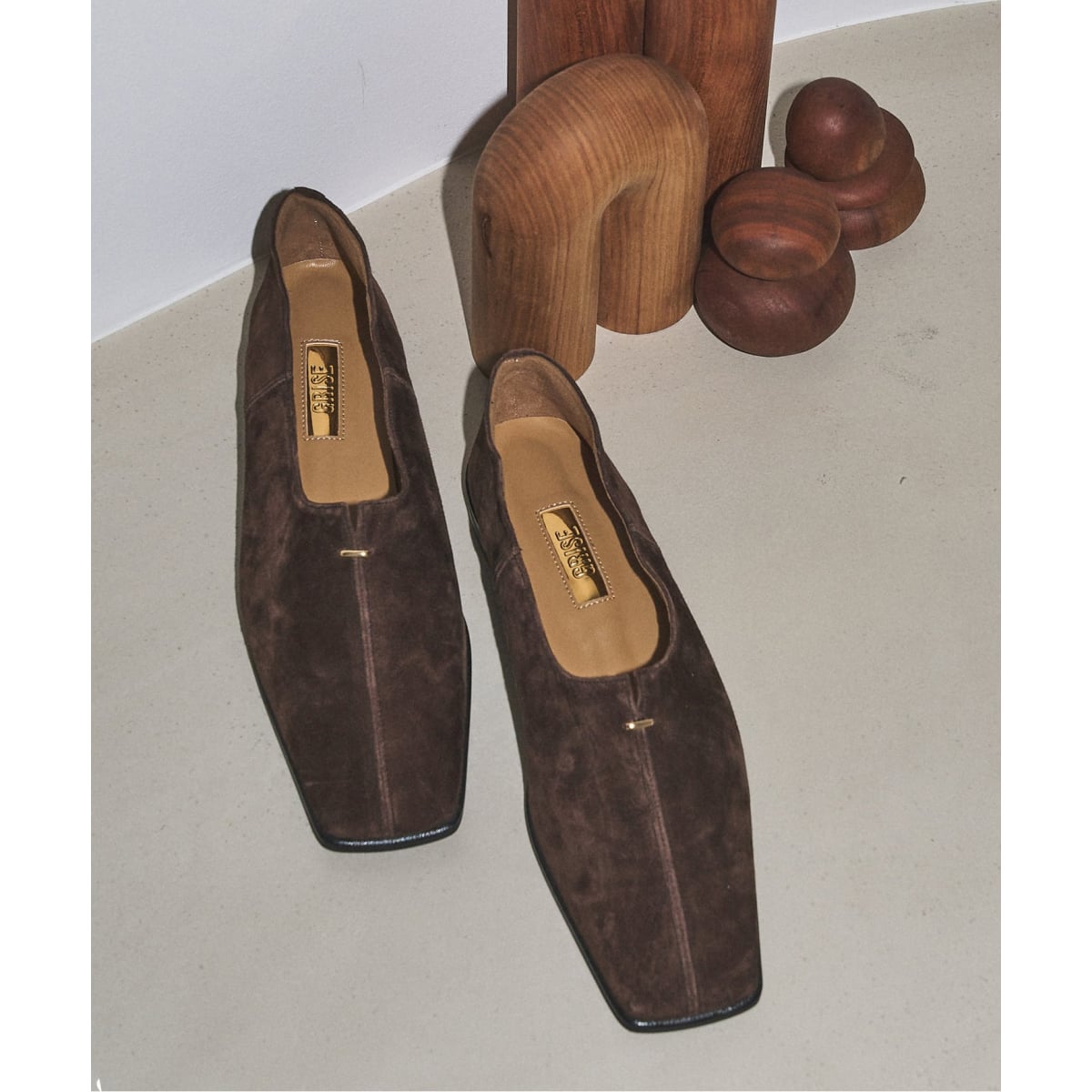 新品未使用　ルタロン　フラットシューズ　26cmゴールド 新品未使用 ルタロン フラットシューズ 26cmゴールド LE TALON