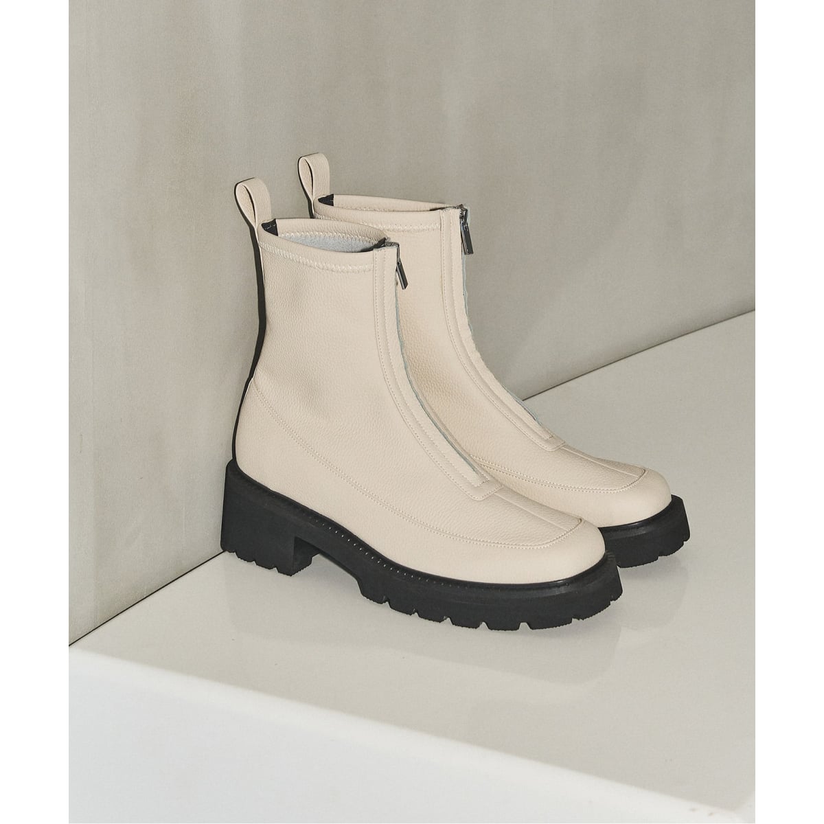 ルタロン（LE TALON）/GRISEタンクソールセンタージップショートブーツ GRISEタンクソールセンタージップショートブーツ | ルタロン(LE TALON