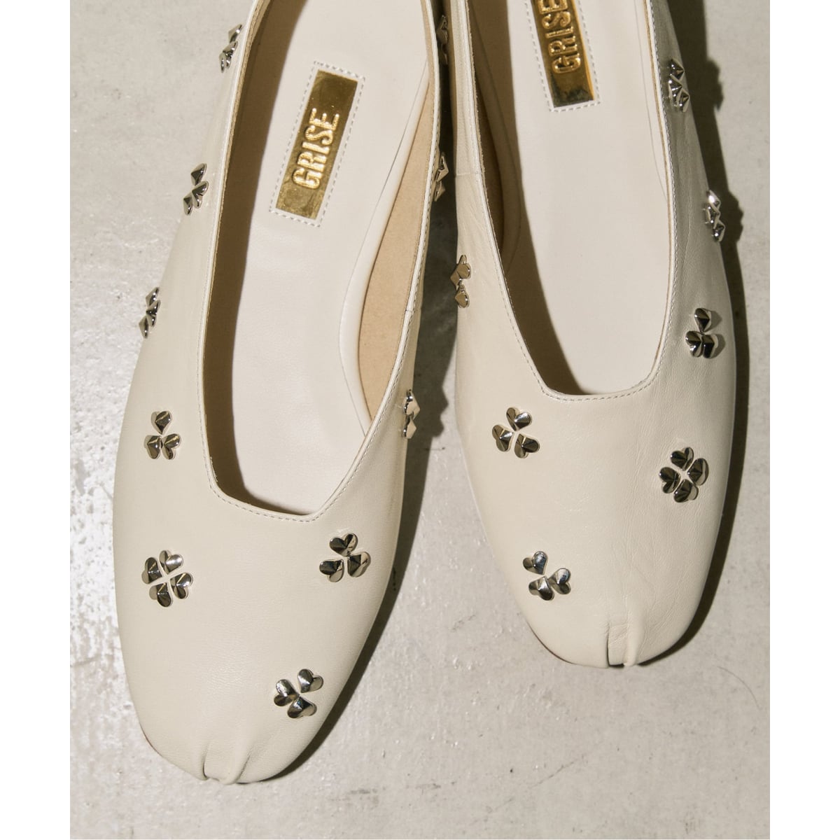 GRISEレザーSURREALモチーフフラット | ルタロン(LE TALON) | マルイ