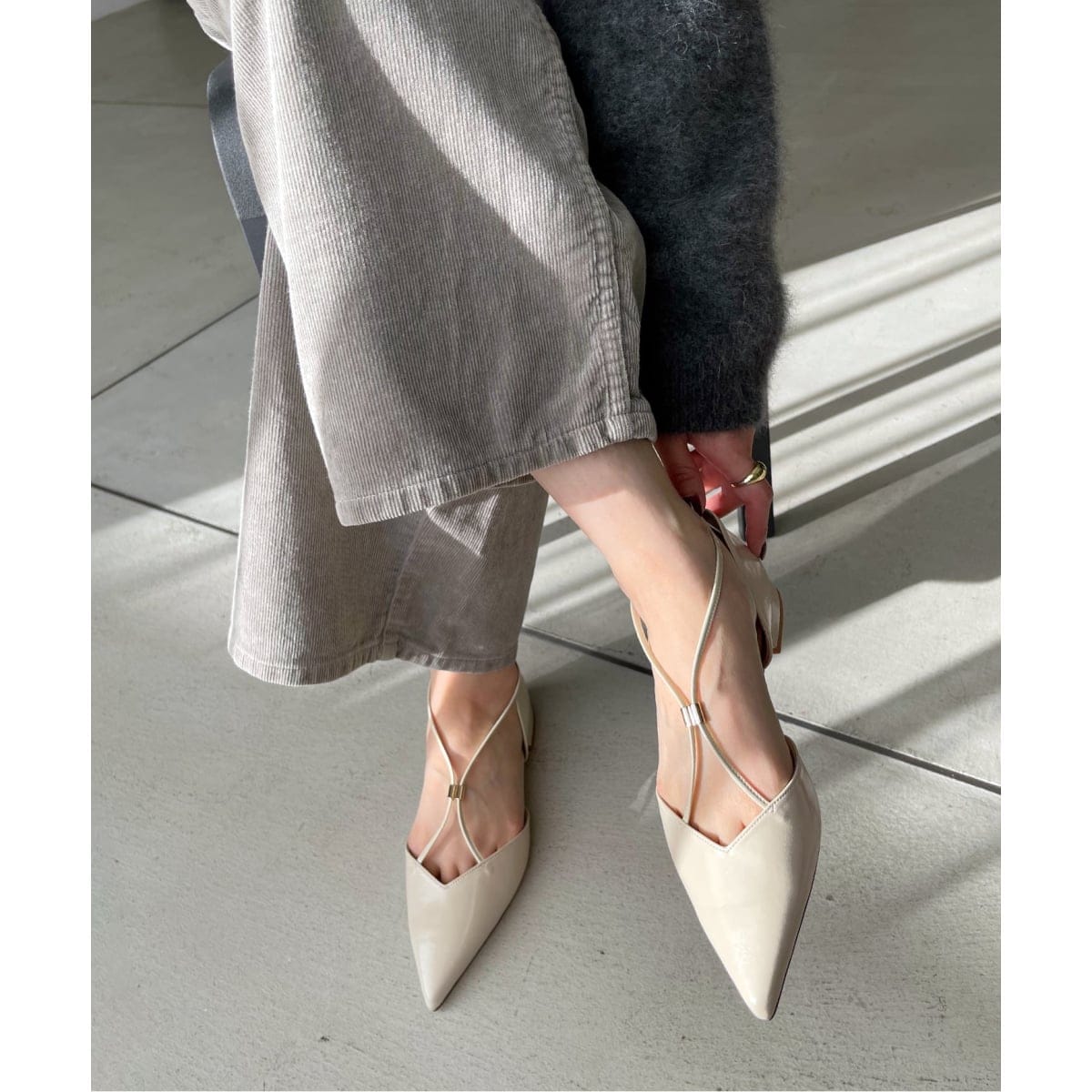 追加》スクエアクロシェストラップフラット | ルタロン(LE TALON