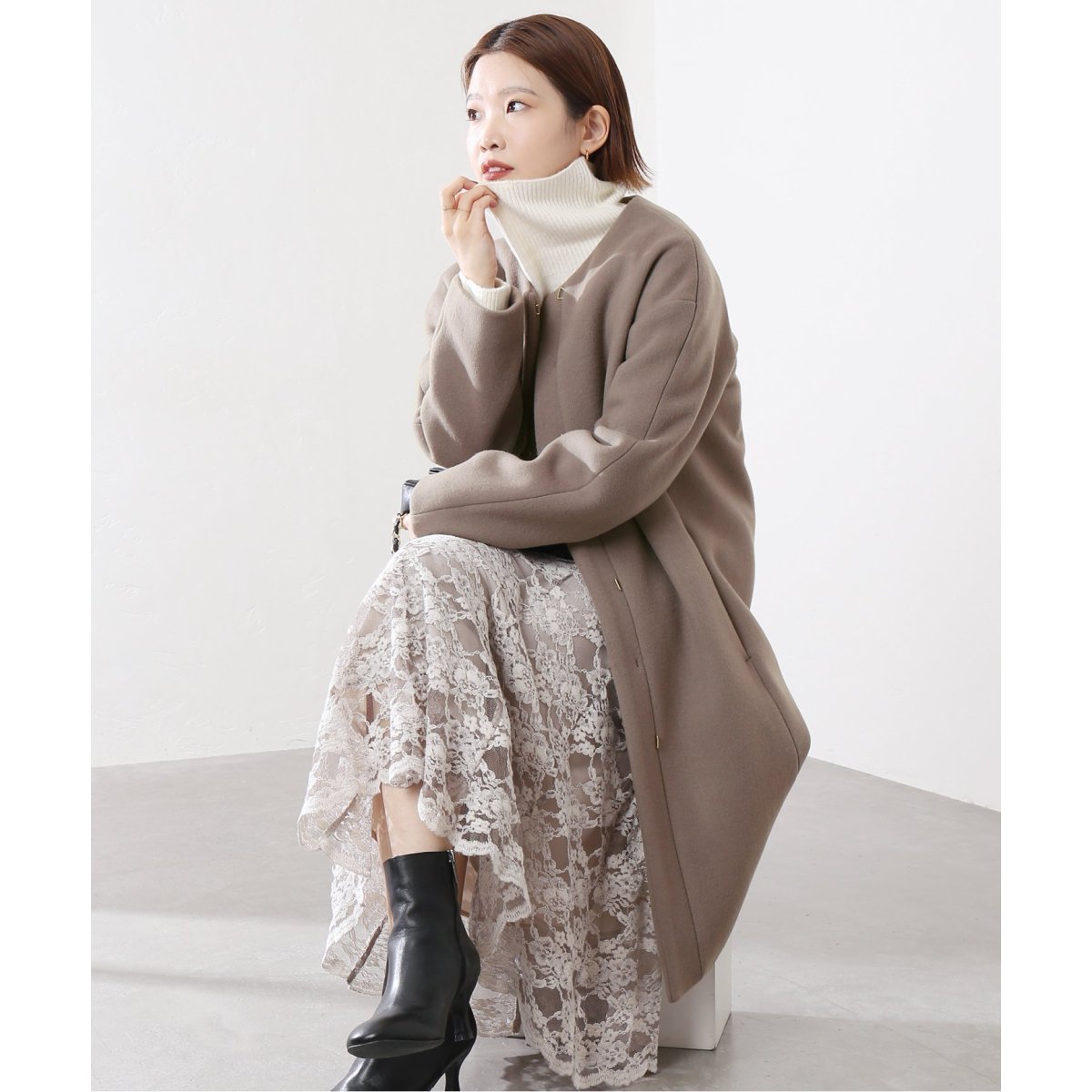 近年【美品✨】ラトータリテ リバーコート ノーカラー フレア ウール 38 近年【美品✨】ラトータリテ リバーコート ノーカラー フレア
