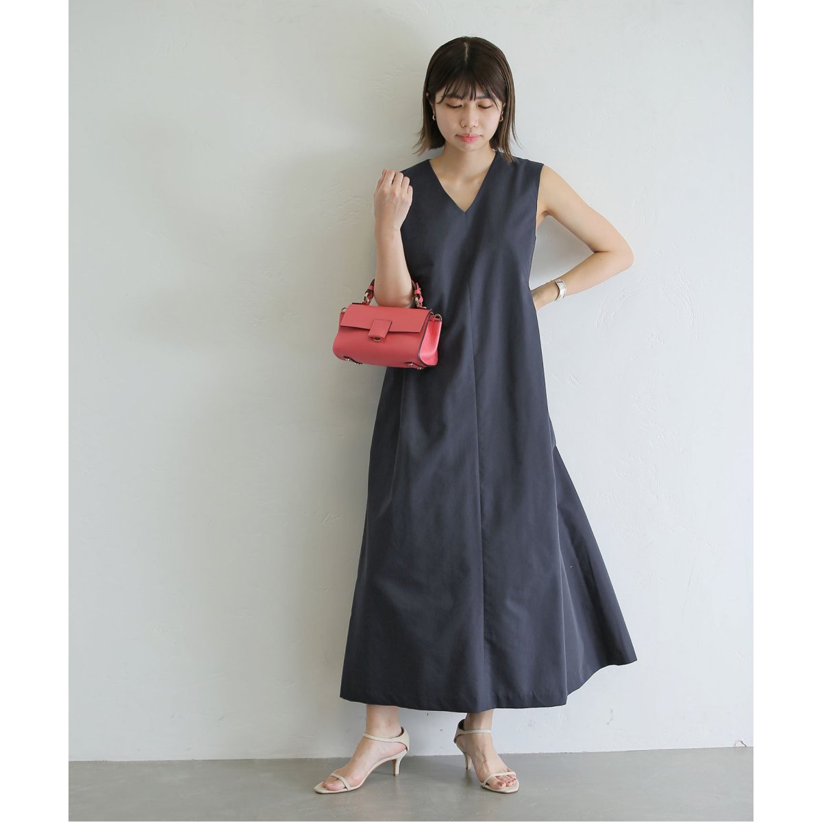 美品⭐️ne Quittez pas スキッパーピンタックワンピース ベージュ 美品⭐️ne Quittez pas スキッパーピンタックワンピース