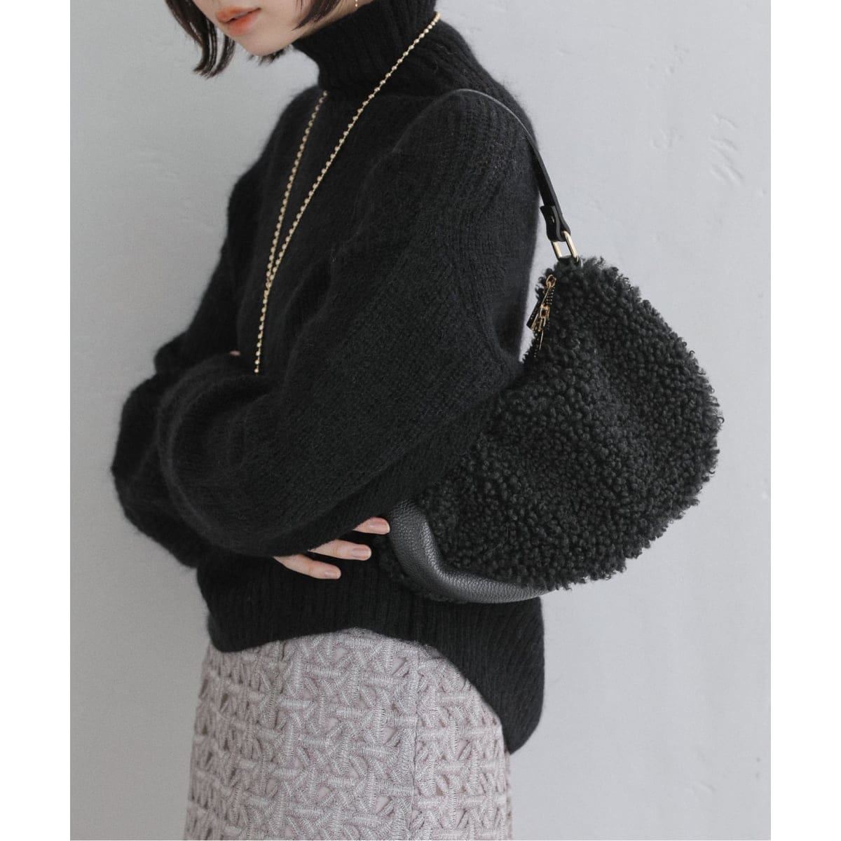 専用　アウトドアSLOBE別注キルティングショルダーバッグ　ブラック 追加2》OUTDOOR/アウトドア SLOBE別注 キルティンクショルダーバッグ