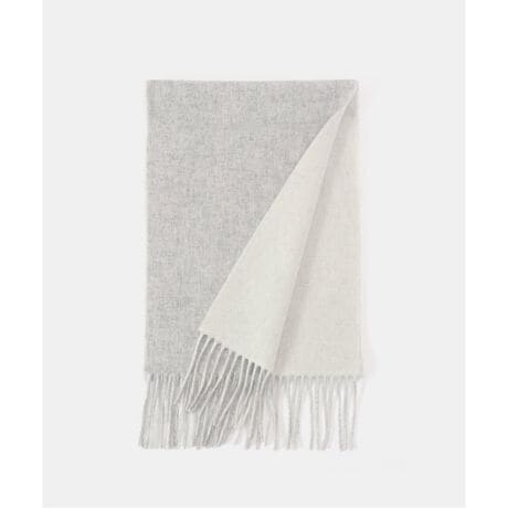 [^:25098150000040]y2025AWzLa TotaliteJV~̊炩ŏ㎿ȔG肪̃o[}t[BɉfDy[g[̃J[oG[Vpӂ܂B₷30cmŁAƂЂƊ邾ŗlɂȂTCYłBo[Vu^CvȂ̂ŁA\ŕ\ςĂy݂܂B舵ɂẮAiɂĂi\łmFBƖ̊֌WɂAۂFČꍇ܂B܂p\REX}[gtHȂǂ̊ɂA኱iƉ摜̃J[قȂꍇ܂Bi̐F́AiAbv摜QƂB