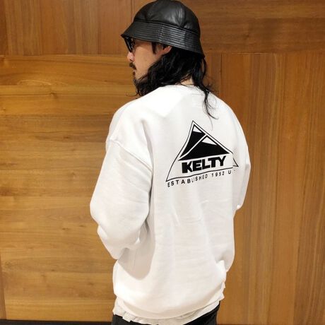 [^ԁF5469-9897]AEghAuhKELTYɕʒNуXEFbgƕۉ̂闠NёfނgƂfފBobNvgɂKELTỸSSʂɌ̃o[ŃvgBɂKELTỸLb`Rs[ŗLȁBUILT FOR PLAYvgEɂ͒ʏ̃byJ[ƈႤubNbyAl[ubN/zCgɕςĂ܂Bɂl[tăANZgɂĂ܂BfC[AEghAłLR[fBl[g鎖ł܂     uKELTYiPeBjvKELTY1952NɕēJtHjÃfBbNEPeBグ60Nȏ̗jƓ`AEghAuhłB̊xƋ@\̍́At@~[wgbvNC}[LAΓIȐM󂯑KELTYx闝Oƌւ́AfBbNEPeB̈uƋɌ݂Ă܂Bƒł̂\ȏiłBڍׁA舵@͏iɕtĂi\AAeV^OmFBnFȂLkF򊴁FȂňFʓFȂX^btpRg{Ё@Hg:178/̏d:66kg/̌^F/iTCYF48(L)/pTCYF48ikjTCYFƂ̂VGbgfފFNъ蔧G肪ǂAƂnSnFƂĂāA₷B