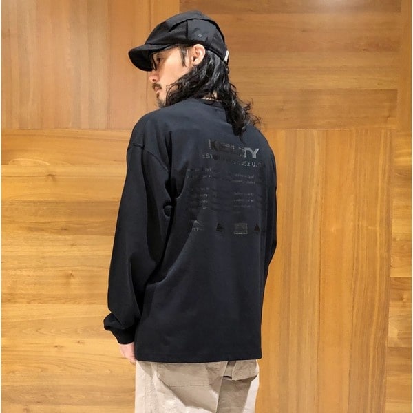 ラコステ × ビームス 別注 ビッグ ワニ ロングスリーブ Tシャツ ブラック ラコステ × ビームス 別注 ビッグ ワニ ロングスリーブ Tシャツ