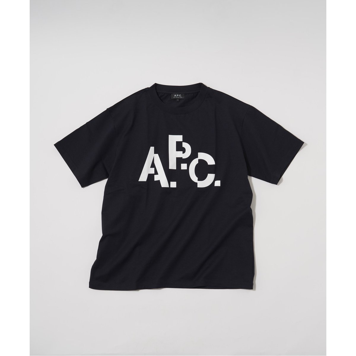 A.P.C. / アーペーセー】別注 DECALE プリント Tシャツ | エディフィス ...