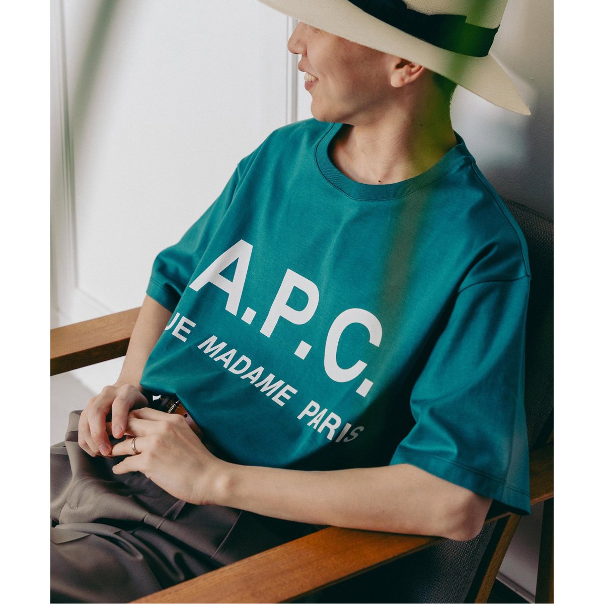 EDIFICE 別注 A.P.C. オーバーサイズ ロゴプリント Tシャツ - トップス