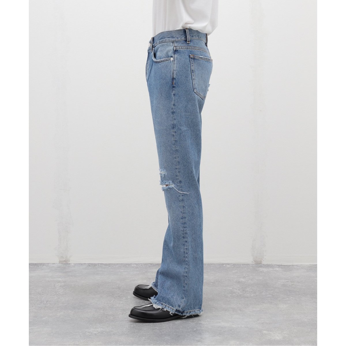 Sefr(セファー) RIDER CUT JEANS TRASHED MID BLUE