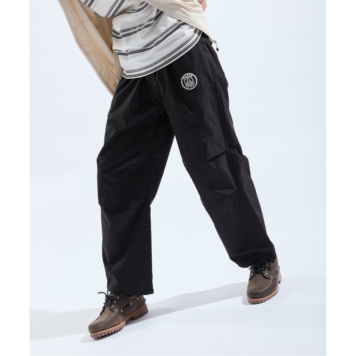 エディフィス（EDIFICE）/【Paris Saint−Germain / パリ・サン＝ジェルマン】JP PIPING PANTS Paris Saint-Germain / パリ・サン＝ジェルマン】JP PIPING PANTS