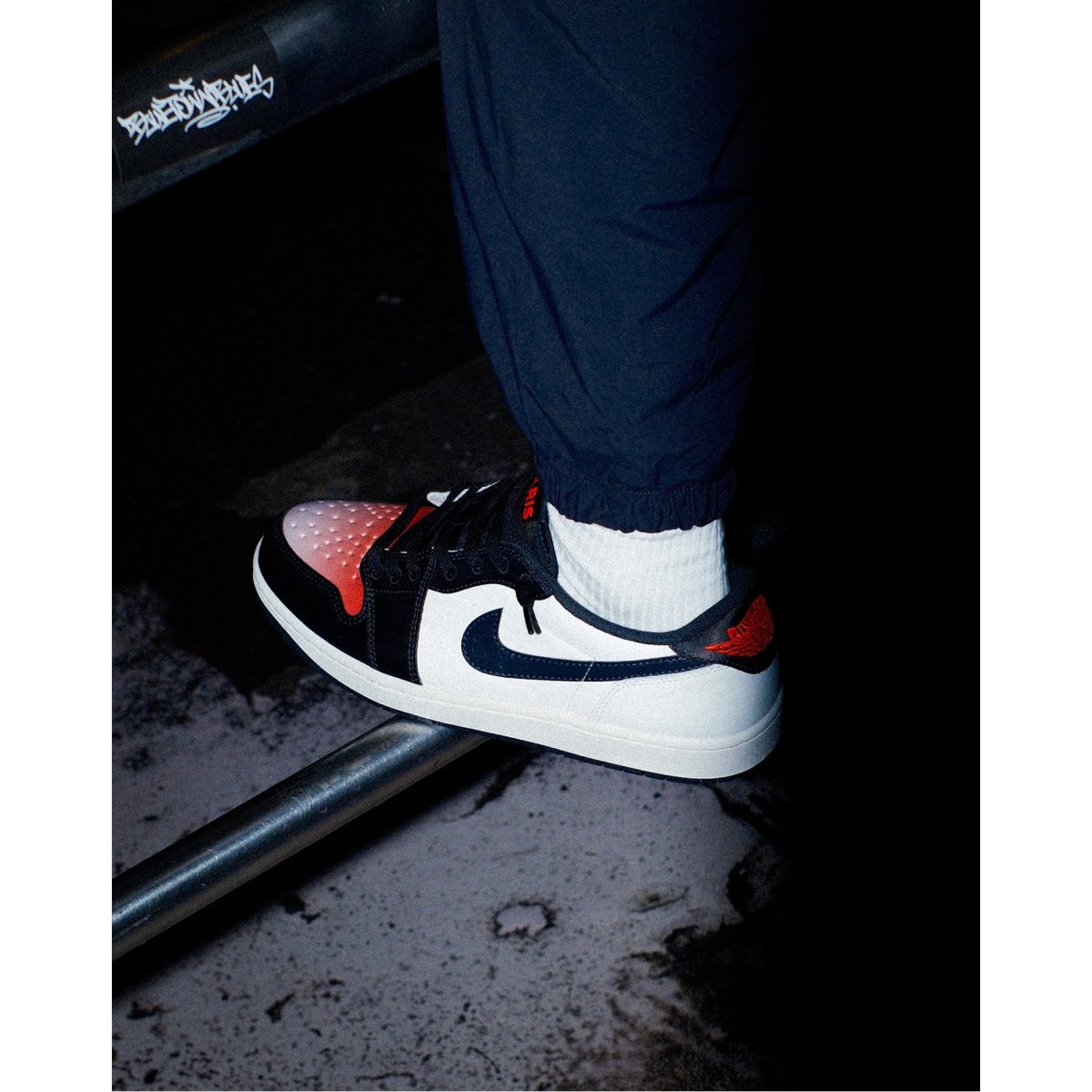エア ジョーダン 1 レトロ LOW PSG メンズシューズ NIKE公式】エア ジョーダン 1 レトロ LOW パリ サンジェルマン