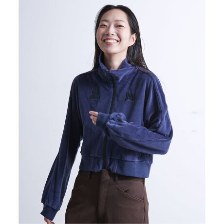 [^:25011340201010]pETWF}AăEBYRNV𔭕\Itbg{[̏Mƃp̃GKXZAɗނȂRNVBẼTbJ[t@MParis Saint-GermainipETWF}jAɃEBYC[`B̃Gp[gAX|[cւ̏MAăp̐ꂽX^CZvVIȎ݁A㏗̑lȃCtX^CɊYfUĆAX|[cV[͂Aʂt@bVACeƂĂԈႢȂBfނ̃gbNpcƂ̃ZbgAbvpIXXiԁF25011340201010iFyParis Saint-Germain / pETWF}z PILE CROP TRACK JACKETiԁF25030340202010iFyParis Saint-Germain / pETWF}z PILE TRACK PANTSyParis Saint-Germain / pETWF}zpETWF}1970NɐݗA2011NQSINu𔃎ĈȗAẼgbvTbJ[NuѐEIȃX|[cuh1ɕϖe܂BuEj[NVeBEEj[NNuṽX[KfA{npB̃vTbJ[NuƂđ݁BȗA킸10NԂ27An獇v45̃gtB[lAtXōłTbJ[NuɂȂ܂B܂AiEW[jAxbJACuqrb`AČ݂̓lC}[AGoyAbV܂ޑ̑f炵I肪ݐЁE􂵂Ă܂BNu̍ۓIȐlC͔NX܂葱A݁AEōł\[VfBAɂătH[ĂNu1łA킸9NԂ01l𒴂R~jeBɊg債Ă܂B܂AEWJƂāAVK|[ƃh[nɍێJ݂Ă܂B2016Nɂ́AjqTbJ[AqTbJ[Anh{[A_eX|[cǉAIȃX|[cNuƂȂ܂BXɁAЉdɂĒnɊҌ邱Ƃ̓Nȕdvȃ~bVƐMĂÃvWFNgWJĂ܂BłANupɊJ݂Ăubhu[EXN[vWFNgv́ANu̎҂ւ̕dɑ΂R~bgg\Ă܂ByӁzƖ̊֌WɂAۂFČꍇ܂B܂p\REX}[gtHȂǂ̊ɂA኱iƉ摜̃J[قȂꍇ܂Bi̐F́AiAbv摜QƂB