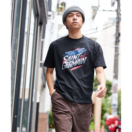 [^:25071340001410]Xg[gӂfUCŁABtɁBpETWF}̃SAOtBeBɃAWfUCB|CgfUC: 菑̃OtBeBSAX^CbVŃN[Ȉۂ^܂B̂fUĆAXłۖڂƊԈႢȂBJ[oG[V: R[fBl[g̎ɂȂCG[Au₩ȃzCgAlCr[AԂ̃ubNpӁBFႢő̂߂łBf: _炩AG̗ǂRbgfނgpBKȒSnŁAfC[[XɍœKłBVGbg: gh̃rbOVGbgŁAbNXȂy߂܂BjZbNXŒpł̂ŁAJbvFBƂ̃NR[fɂyParis Saint-Germain / pETWF}zpETWF}1970NɐݗA2011NQSINu𔃎ĈȗAẼgbvTbJ[NuѐEIȃX|[cuh1ɕϖe܂BuEj[NVeBEEj[NNuṽX[KfA{npB̃vTbJ[NuƂđ݁BȗA킸10NԂ27An獇v45̃gtB[lAtXōłTbJ[NuɂȂ܂B܂AiEW[jAxbJACuqrb`AČ݂̓lC}[AGoyAbV܂ޑ̑f炵I肪ݐЁE􂵂Ă܂BNu̍ۓIȐlC͔NX܂葱A݁AEōł\[VfBAɂătH[ĂNu1łA킸9NԂ01l𒴂R~jeBɊg債Ă܂B܂AEWJƂāAVK|[ƃh[nɍێJ݂Ă܂B2016Nɂ́AjqTbJ[AqTbJ[Anh{[A_eX|[cǉAIȃX|[cNuƂȂ܂BXɁAЉdɂĒnɊҌ邱Ƃ̓Nȕdvȃ~bVƐMĂÃvWFNgWJĂ܂BłANupɊJ݂Ăubhu[EXN[vWFNgv́ANu̎҂ւ̕dɑ΂R~bgg\Ă܂ByӁzƖ̊֌WɂAۂFČꍇ܂B܂p\REX}[gtHȂǂ̊ɂA኱iƉ摜̃J[قȂꍇ܂Bi̐F́AiAbv摜QƂB