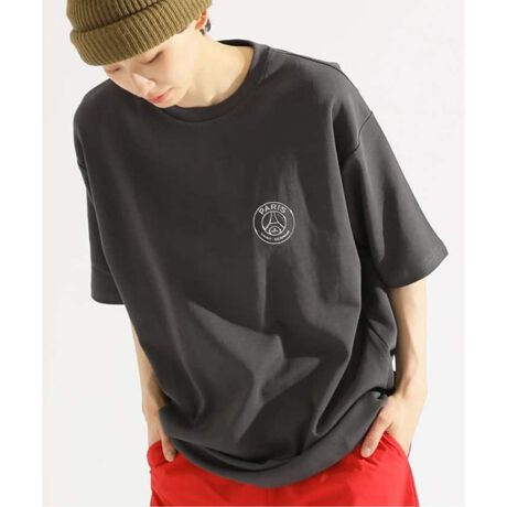 [^:25071340001910]Җ]̒ǉ̔IIpETWF} GuTVcX̃R[fBl[giグ㎿ȃ|CgSTVcoꂵ܂BꂽfUCƉKȒSnŁAX|[cV[^E[X܂ŕLBȂ̓ɁAp̃GXv肰ȂYꖇłBACRjbNȃGu:ŋɂ́ApETWF}̏ےłGu𐸍IȃfUCB悭Ƃ̂郊bNXtBbg̗pBhbvV_[̃fUCAȂꂽ͋CoAIȃX^CO܂BꖇŒĂlɂȂAWPbgVc̃Ci[ƂĂœKłBLxȃJ[oG[V:́AX^CCɍ킹đIׂA͓I5FWJBfނ̃Jbg\[ƃV[cł̃ZbgAbvpIXXiԁF25071340001710iFyParis Saint-Germain / pETWF}z METALIC LOGO T-SHiԁF25031340000610iFyParis Saint-Germain / pETWF}z JP METALIC LOGO SHORTSyParis Saint-Germain / pETWF}zpETWF}1970NɐݗA2011NQSINu𔃎ĈȗAẼgbvTbJ[NuѐEIȃX|[cuh1ɕϖe܂BuEj[NVeBEEj[NNuṽX[KfA{npB̃vTbJ[NuƂđ݁BȗA킸10NԂ27An獇v45̃gtB[lAtXōłTbJ[NuɂȂ܂B܂AiEW[jAxbJACuqrb`AČ݂̓lC}[AGoyAbV܂ޑ̑f炵I肪ݐЁE􂵂Ă܂BNu̍ۓIȐlC͔NX܂葱A݁AEōł\[VfBAɂătH[ĂNu1łA킸9NԂ01l𒴂R~jeBɊg債Ă܂B܂AEWJƂāAVK|[ƃh[nɍێJ݂Ă܂B2016Nɂ́AjqTbJ[AqTbJ[Anh{[A_eX|[cǉAIȃX|[cNuƂȂ܂BXɁAЉdɂĒnɊҌ邱Ƃ̓Nȕdvȃ~bVƐMĂÃvWFNgWJĂ܂BłANupɊJ݂Ăubhu[EXN[vWFNgv́ANu̎҂ւ̕dɑ΂R~bgg\Ă܂ByӁzƖ̊֌WɂAۂFČꍇ܂B܂p\REX}[gtHȂǂ̊ɂA኱iƉ摜̃J[قȂꍇ܂Bi̐F́AiAbv摜QƂB