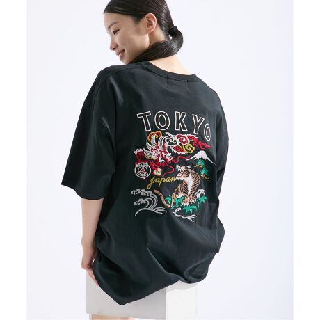 [^:25071340000130]pƓA̓ssDȂAl̐S͂ŗȂA͂l܂TVcBtg:VvȃzCgƐ[݂̂ubNElCr[̃{fBɁAT߂Ȃ݊uPARIS SAINT GERMAINṽSB肰ȂhJAꂽl͋̕Co܂B咣ȂfUCȂ̂ŁAlXȃX^Cɍ킹₷AfC[[Xɂ҂łBobN:ŁATVc̐^IobNɂ́A{̓`IȃfUCł间ƌՁAĕxmR_ɕ`Ă܂BuTOKYOv̕ƁuPARISṽSANZgƂȂApƓA̖͓IȓssZABꖳ̃fUCɎdオĂ܂B܂ŁA̎voꖇɕ߂̂悤łBfނƒSn:G̗ǂRbggpB悢݂Ə_炩ȕASn̗ǂĂ܂BƂVGbgŁAbNXȂy߂܂BȂ̃|Cg:ǂȃ{gXƂQAfj`mpƍ킹΃JWAȃX^CɁAXbNXƍ킹ΐꂽl̃X^CɎdオ܂ByParis Saint-Germain / pETWF}zpETWF}1970NɐݗA2011NQSINu𔃎ĈȗAẼgbvTbJ[NuѐEIȃX|[cuh1ɕϖe܂BuEj[NVeBEEj[NNuṽX[KfA{npB̃vTbJ[NuƂđ݁BȗA킸10NԂ27An獇v45̃gtB[lAtXōłTbJ[NuɂȂ܂BNu̍ۓIȐlC͔NX܂葱A݁AEōł\[VfBAɂătH[ĂNu1łA킸9NԂ01l𒴂R~jeBɊg債Ă܂B܂AEWJƂāAVK|[ƃh[nɍێJ݂Ă܂B2016Nɂ́AjqTbJ[AqTbJ[Anh{[A_eX|[cǉAIȃX|[cNuƂȂ܂BXɁAЉdɂĒnɊҌ邱Ƃ̓Nȕdvȃ~bVƐMĂÃvWFNgWJĂ܂BłANupɊJ݂Ăubhu[EXN[vWFNgv́ANu̎҂ւ̕dɑ΂R~bgg\Ă܂B舵ɂẮAiɂĂi\ɂĂmFBƖ̊֌WɂAۂFČꍇ܂B܂p\REX}[gtHȂǂ̊ɂA኱iƉ摜̃J[قȂꍇ܂Bi̐F́AiAbv摜QƂB