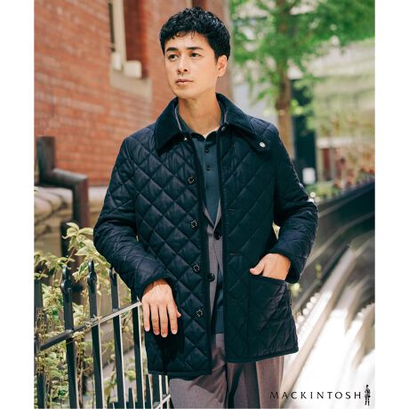 [^:25011310000540]sMACKINTOSH ~ EDIFICEtp̓`̌閼uWAVERLYvx[XɁAIȃtBbgƏ㎿ȃt@ubNAfBe[ŃAbvf[gBLeBǑyƃNVbNȃ[hZAfC[ɒ񂹂ꒅւƏ؂܂BVGbgɂ͂肰ȂfBt@CAX}[gō\zIȈۂɁBXłRƉfAl̂߂̐ꂽAE^[łByʒ|CgzEߔNMACKINTOSHے郁^{^gbv{^ɍ̗pB肰ȂOWA[ȑ݊oBEnɂ́Ap̃NVbNAE^[fiƂԂE[fނgpBEuԂɂʊYfUCɁBEWPbg̃jbg̏ォłKɉHD悤AA[z[ƑKxɒB̂ɉ悤\zꂽVGbgŁAy₩̒ɂGKgȘȂ܂dオɁBFȂnFꕔLkFȂ򊴁FȂňFʁyMACKINTOSH / }bLgbVzCMXEXRbghɖ{nuuhB`[YE}bLgbV1830NɐEŏ߂ăRbgnɓVRSx[X̃IWifނhzhnR[g𔭕\B̌AhfނRbgnŋށu}bLgbVENXvւƐi܂Bp炵Ntg}VbvNIeB̍ŁA{łQ̒mxւ܂BߔNł͉ߋ̖삽fύXAfUCɃubVAbvBNVbNłȂ_ȃRNVWJA܂܂ڂ̗ȂuhւƐi𑱂Ă܂ByӁzƖ̊֌WɂAۂFČꍇ܂B܂p\REX}[gtHȂǂ̊ɂA኱iƉ摜̃J[قȂꍇ܂Bi̐F́AiAbv摜QƂB