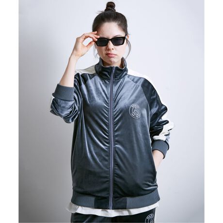 [^:25011340000130]GKgɍʂAPSGxAWPbgꂽPSGxAWPbgB[݂̂FAl̖͂ۗ܂B㎿ȃxAfނ́AG̗ǂłȂAiȌAlÑX^CւƓ܂Bɂ́ApETWF}̃GuT߂ɎhJĂāAȂfUCAl̐oB̃ItzCg̃CAŜ߁AX^CbVȈۂ^܂BJWAȑɂAN[ȃV[ɂ킹₷A񂵗͂QłBWPbgƃpcł̃ZbgAbvpIXXiԁF25011340000130iFyParis Saint-Germain / pETWF}z JP VELOR TOPiԁF25030340000130iFyParis Saint-Germain / pETWF}zJP VELOR PANTSyParis Saint-Germain / pETWF}zpETWF}1970NɐݗA2011NQSINu𔃎ĈȗAẼgbvTbJ[NuѐEIȃX|[cuh1ɕϖe܂BuEj[NVeBEEj[NNuṽX[KfA{npB̃vTbJ[NuƂđ݁BȗA킸10NԂ27An獇v45̃gtB[lAtXōłTbJ[NuɂȂ܂B܂AiEW[jAxbJACuqrb`AČ݂̓lC}[AGoyAbV܂ޑ̑f炵I肪ݐЁE􂵂Ă܂BNu̍ۓIȐlC͔NX܂葱A݁AEōł\[VfBAɂătH[ĂNu1łA킸9NԂ01l𒴂R~jeBɊg債Ă܂B܂AEWJƂāAVK|[ƃh[nɍێJ݂Ă܂B2016Nɂ́AjqTbJ[AqTbJ[Anh{[A_eX|[cǉAIȃX|[cNuƂȂ܂BXɁAЉdɂĒnɊҌ邱Ƃ̓Nȕdvȃ~bVƐMĂÃvWFNgWJĂ܂BłANupɊJ݂Ăubhu[EXN[vWFNgv́ANu̎҂ւ̕dɑ΂R~bgg\Ă܂ByӁzƖ̊֌WɂAۂFČꍇ܂B܂p\REX}[gtHȂǂ̊ɂA኱iƉ摜̃J[قȂꍇ܂Bi̐F́AiAbv摜QƂB