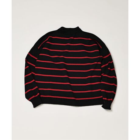 [^:25080310005230]sGUERNSEY WOOLLENS ~ EDIFICEt17IKW[ōꑱĂuKW[Z[^[vBƂƂ͍rꂽCœt̂߂ɍꂽ̂ŁA̍hƃ^tȂ͍ς炸󂯌pĂ܂BEDIFICEł́ACMX̘V܃uh Guernsey Woollens ɕʒ˗ATCYoXꂩ猩XyVf𐻍BƐgɂƂAZ߂ɒ邱ƂŁA悭bNXIȃVGbgɎdグ܂Bfނɂ100ueBbVE[gpBƔQŕ҂܂Ă邽߁AnȂނقǂɏ_炩ł܂BA[z[̂肰Ȃ҂ݕɂ́AD̃[vgȂǁA`Iȃ`[t肰ȂfUCĂ܂ByGUERNSEY WOOLLENS / KW[E[YzGUERNSEY WOOLLENSuKW[E[YvЂ́A1976NCMX`l̃KW[ɂđnƁB ɂ鏬ȍH[ɂāA`IōiȃKW[Z[^[𐶎YĂ܂B舵ɂẮAiɂĂi\łmFBƖ̊֌WɂAۂFČꍇ܂B܂p\REX}[gtHȂǂ̊ɂA኱iƉ摜̃J[قȂꍇ܂Bi̐F́AiAbv摜QƂB