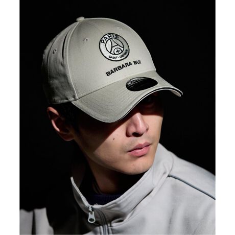 [^:25095350000330][J[iԁF6084700 5/60847 006BARBARA BUI x PSGR{LbvByBARBARA BUI / oo rCzooErC̓xgintXl̃fUCi[B1957NApŃtXl̕ƃxgil̊̕Ԃɐ܂BoDEBAEA~ƌA1982NɃp̃GeBGkE}ZʂɃueBbNuKabukivI[vAꂪ]ɂȂBNA̖uhX^[gBƂCƁAtF~j̒ɂǂGXjbNȕ͋CX^CB𒆐SƂFAU[E[Ȃǂ̓`IȑfނȂǂɂă^CXȃRNVnグĂB̌AYEFAV[YɂRNV̕gAp̑Aj[[NAT[XAXNACX^u[ȂǂɃueBbN\ĂByNEW ERA / j[Gz1920NɑnƂMLB̑SI肪Œpx[X{[Lbv̐[J[B1954NɒԂƂȂV[Yu59FIFTYvJBLxȃCibv̑AԂSn@\ɗDA݂łXg[gt@bV̐EōLe܂AEňuhƂĊmĂ܂B舵ɂẮAiɂĂ戵\ɂĂmFBƖ̊֌WɂAۂFČꍇ܂B܂p\REX}[gtHȂǂ̊ɂA኱iƉ摜̃J[قȂꍇ܂Bi̐F́AiAbv摜QƂB