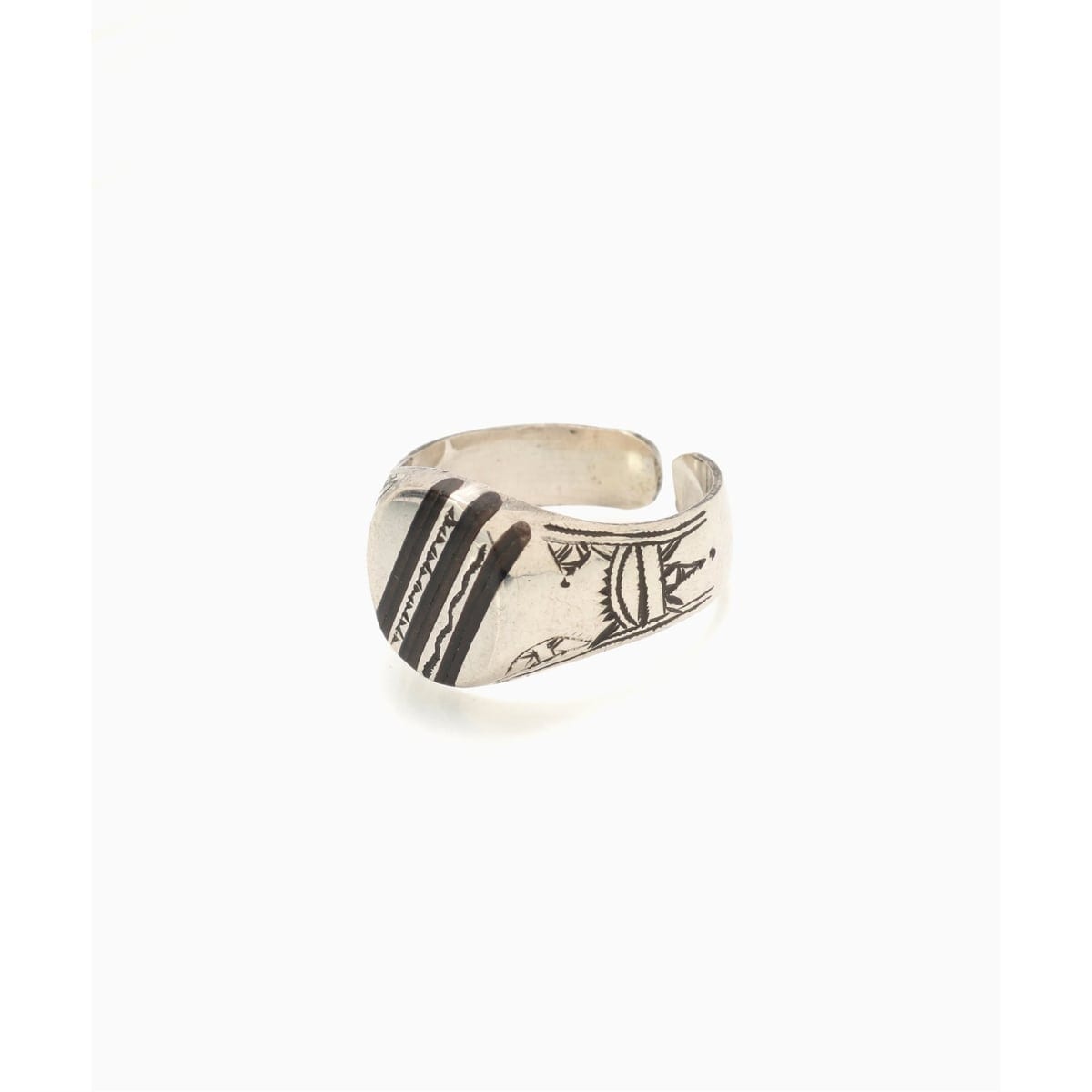 [�}���C]Adawatn Tuareg(�A�_���b�g �g�D�A���O) Anzar Ring/�G�f�B�t�B�X�iEDIFICE�j �V���o�[