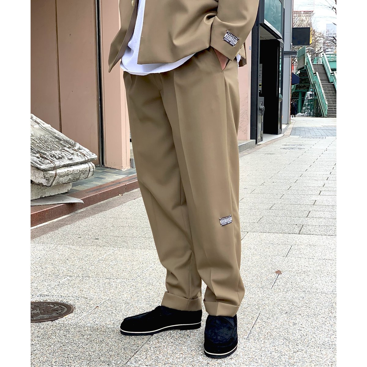 JieDa 2TUCK FAKE LETHER TAPERED PANTS 春新作の sandorobotics.com