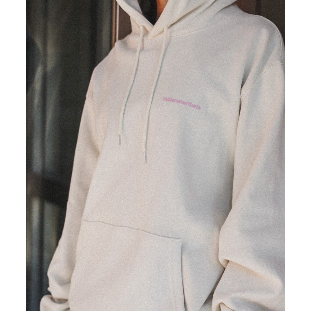 thisisneverthat / ディスイズネバーザット】BASIC T-LOGO HOODIE