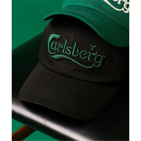 [^:25095312103130]ǉYIēׂm点 / Cɓo^߂łBCARLSBERG ~ 417@RNV25071312103130@CARLSBERG*417@GRAPHIC@TSH25095312103130@CARLSBERG*417@jacquard@LOGOKNIT25080312103130@CARLSBERG*417@3DLOGO CAPyCARLSBERG / J[Xo[OzJ[Xo[ÓA1847NɃf}[NŒar[uhB݂ł́AE150JŐe܂Ă܂Bxɕ`ꂽ́Af}[NpB̏؂łB܂AJ[Xo[O̓[bpTbJ[Ƃ̌т[AX̃`[T|[gB1992NɃ@v[FCƃp[gi[_ňȗAgYOUfLL NEVER WALK ALONEh̐_ƂƂɕݑĂ܂BJ[Xo[OX|T[ƂȂĂA`[͐X̃^CglA2019N}h[hł6xڂƂȂ鉢B҂̃^Cgl܂B