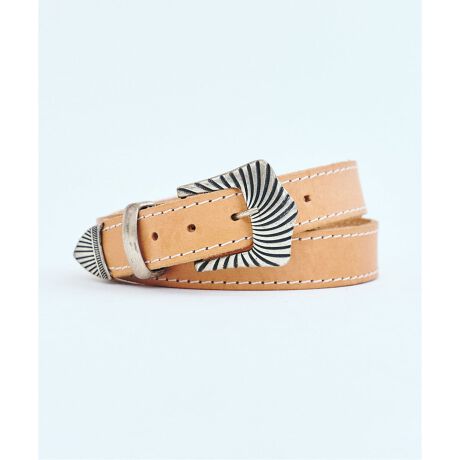 [^:25099313000130]lXȃX^Cɂ߂̃xgBJɍꂽxǵAJ}O̐ElZ𔽉fĂ܂B