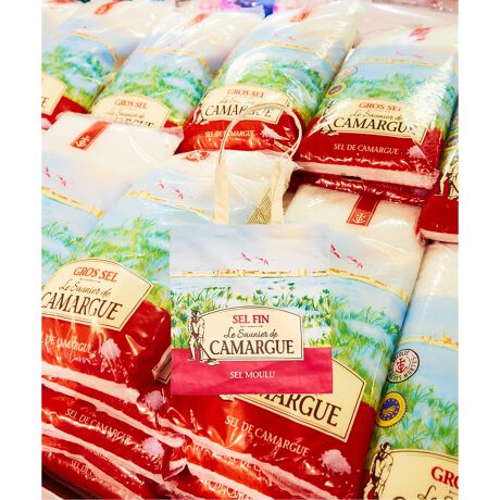 [^:25092313001620]yARCANEz{ɂtXpHނ̗A̔̃pCIjAƁB1980NɑnƁA2005Nɖ@lݗB݂̖{Ђ͓s{akɂASɉcƏ╨Z^[Ă܂BLe Saunier de CamargueiE\jGEhEJ}OjtX암AJ}OnŐYLȊCuhłBzƕ̗͂ŊCAR̂܂܂Ɍ`Iȕ@ŎnĂ܂BnC̊C100VR̊CBEli\jGjƂŎnBɁut[EhEZifleur de seljv͊󏭂ő@ׂȕƂĒmĂ܂Bt[EhEZAeAׂCAn[ủȂǁB̃VFtOɈA̎dグɎgĂ܂BJ}Ỏc̓t~SȂǑ̖쒹鎩RیɂȂĂ܂But[EhEZv́Ac̐ʂɎRɕԔƂł́BHyAق̂ȊÂ݂߁AAAT_A`R[gȂǕLp܂B